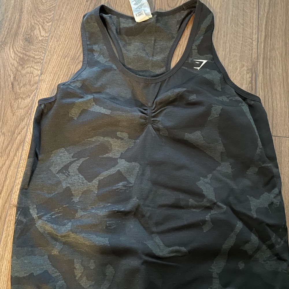 💕Gymshark Camo Top💕